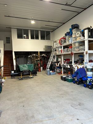 Garage, Interior