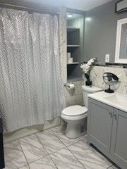 Bathroom, Interior, Marble, Recessed Lighting