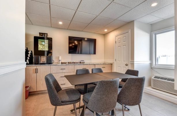 Dining room, Interior, Recessed Lighting