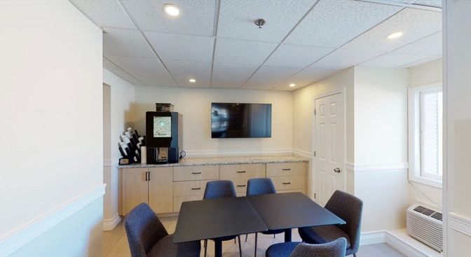 Dining room, Interior, Recessed Lighting