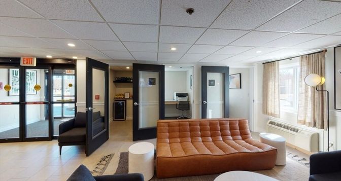 Elevator, Interior, Living room, Recessed Lighting