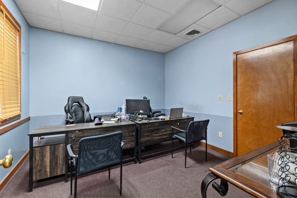 Home Office, Interior