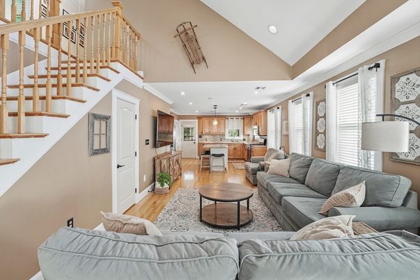 Interior, Kitchen, Living room, Pendant Lights, Recessed Lighting, Wood Texture Flooring