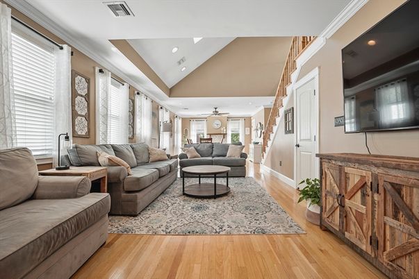 Interior, Living room, Recessed Lighting, Wood Texture Flooring