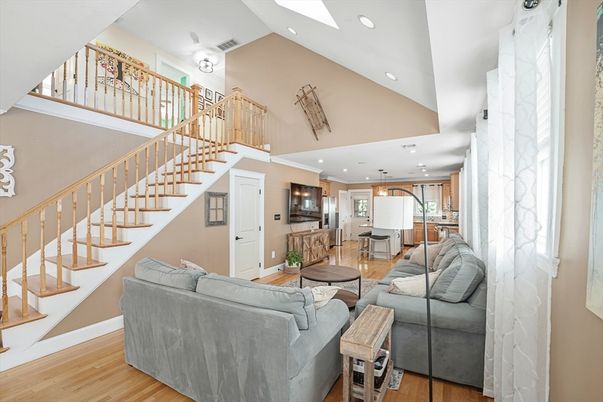 Interior, Kitchen, Living room, Pendant Lights, Recessed Lighting, Wood Texture Flooring