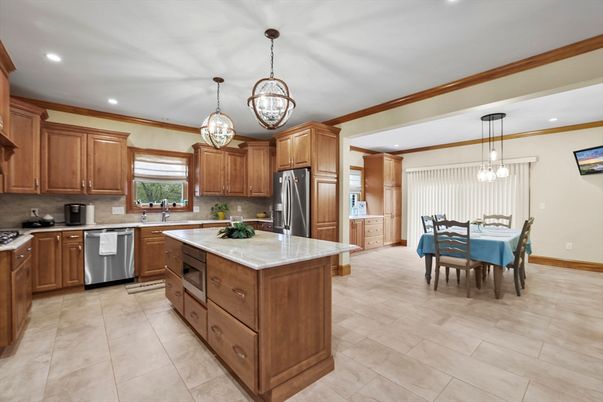 Dining room, Interior, Kitchen, Pendant Lights, Recessed Lighting, Stainless Steel Appliances