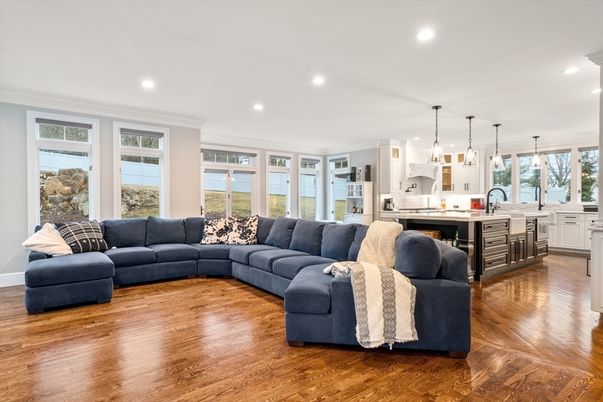 Interior, Kitchen, Living room, Pendant Lights, Recessed Lighting, Wood Texture Flooring
