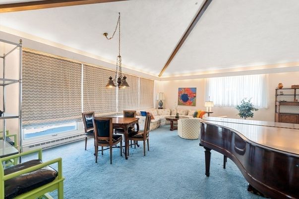 Chandelier, Dining room, Interior, Living room, Pendant Lights, Piano