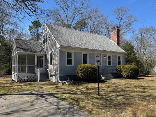 Exterior, Facade, Cape Cod