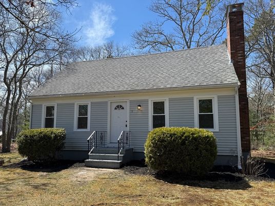Exterior, Facade, Cape Cod