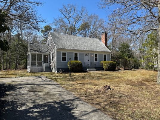 Backyard, Exterior, Facade, Cape Cod