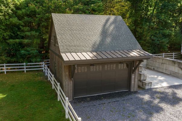 Detached Garage, Exterior