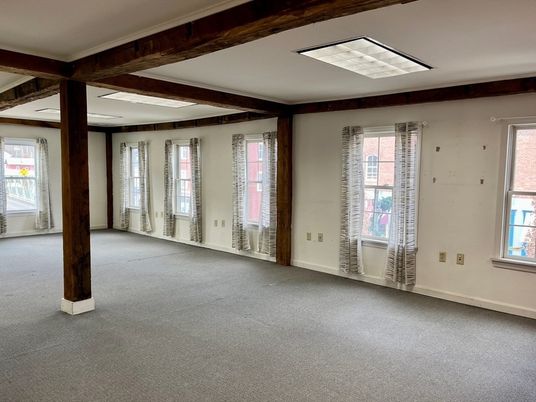Empty room, Interior, Wooden Beams