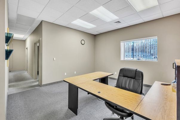 Home Office, Interior