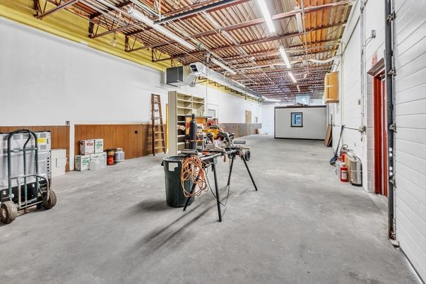 Garage, Interior