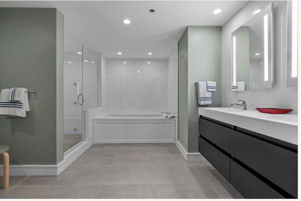 Bathroom, Dual Sink Vanities, Interior, Recessed Lighting