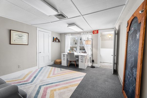 Home Office, Interior