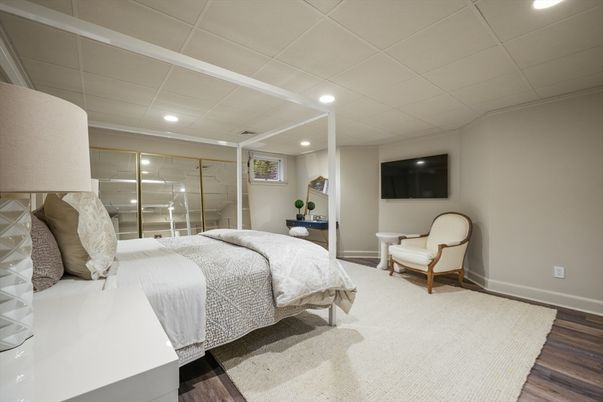 Bedroom, Interior, Recessed Lighting, Wood Texture Flooring