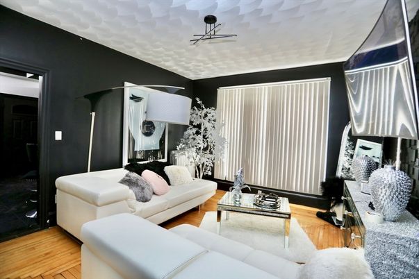 Interior, Living room, Pendant Lights, Wood Texture Flooring