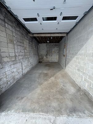 Garage, Interior, Stone Walls