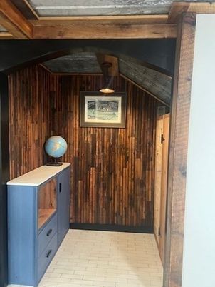 Interior, Pendant Lights, Wooden Walls