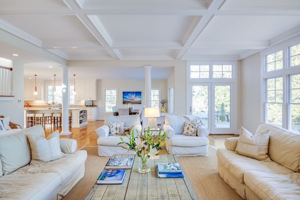 Interior, Kitchen, Living room, Pendant Lights, Recessed Lighting, Wood Texture Flooring