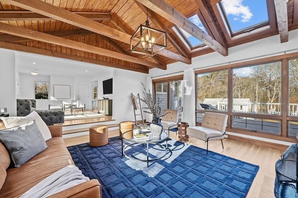 Interior, Living room, Pendant Lights, Recessed Lighting, Wooden Beams, Wooden Ceilings, Wood Texture Flooring