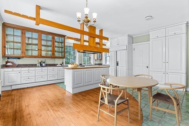 Chandelier, Dining room, Interior, Kitchen, Wood Texture Flooring