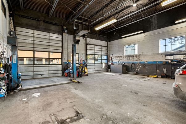 Fitness Equipment, Garage, Interior