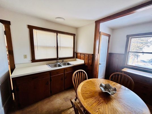 Dining room, Interior