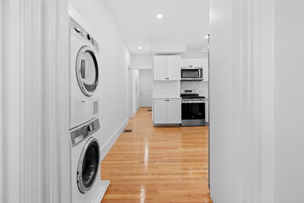 Interior, Recessed Lighting, Utility Closets, Washer, Wood Texture Flooring