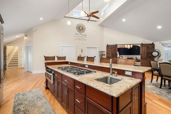 Dining room, Interior, Kitchen, Pendant Lights, Recessed Lighting, Wood Texture Flooring