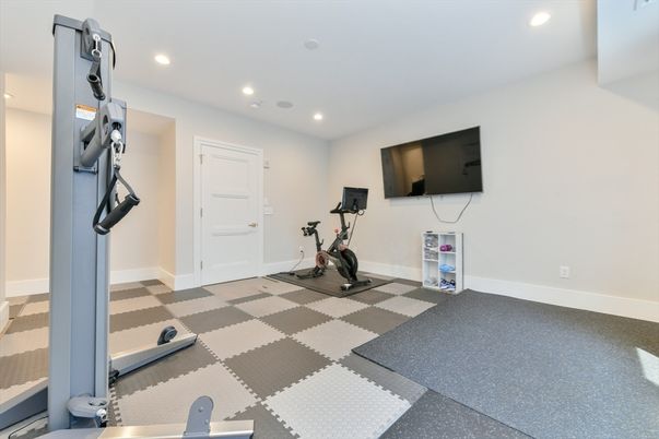 Fitness Equipment, Interior, Recessed Lighting