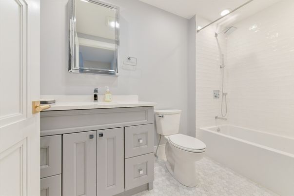 Bathroom, Interior, Recessed Lighting