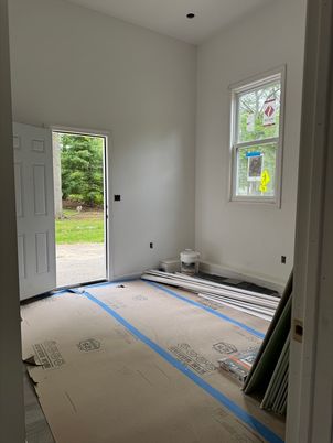 Interior, Washer, Wooden Beams