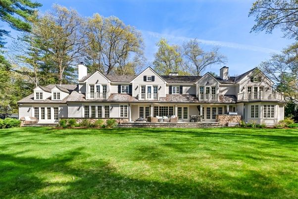 Backyard, Exterior, Facade, Farmhouse