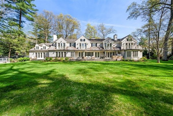 Backyard, Exterior, Facade, Farmhouse