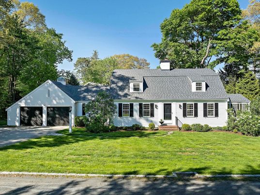 Attached, Detached Garage, Exterior, Facade, Cape Cod