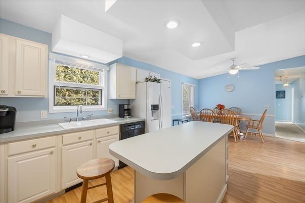 Dining room, Interior, Kitchen, Recessed Lighting, Wood Texture Flooring
