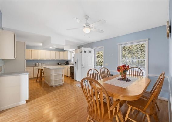 Dining room, Interior, Kitchen, Recessed Lighting, Wood Texture Flooring