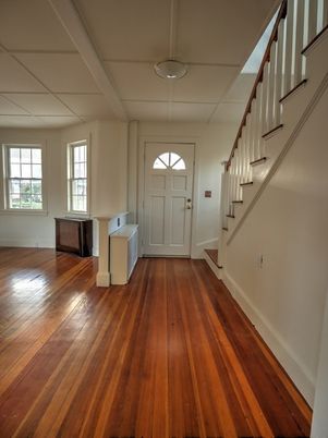 Empty room, Interior, Pendant Lights, Wood Texture Flooring