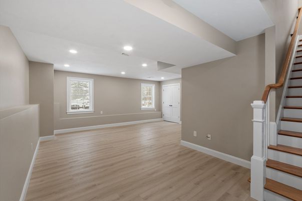 Empty room, Interior, Recessed Lighting, Wood Texture Flooring