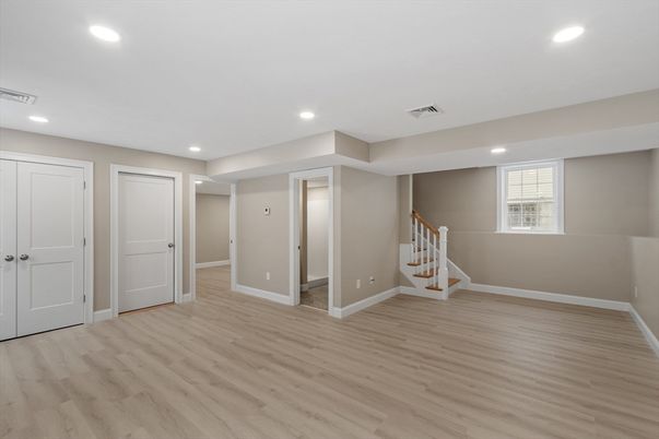 Empty room, Interior, Recessed Lighting, Wood Texture Flooring
