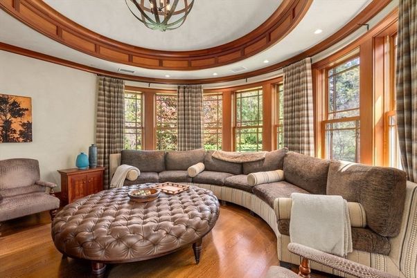 Chandelier, Interior, Living room, Recessed Lighting, Wood Texture Flooring