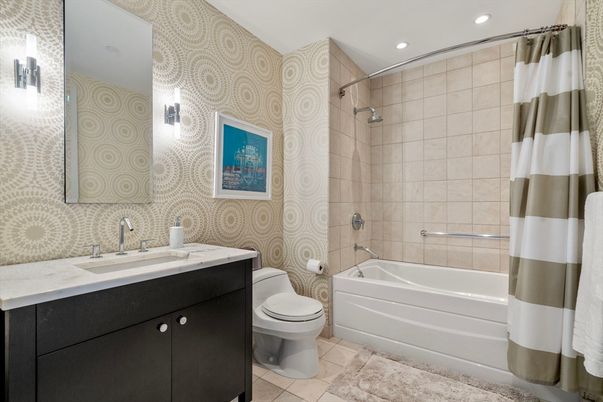 Bathroom, Interior, Recessed Lighting