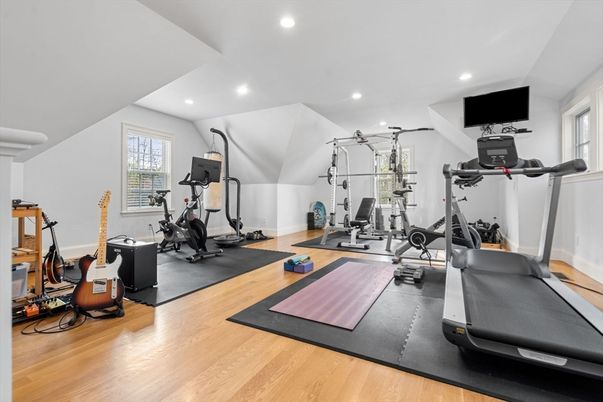 Fitness Equipment, Interior, Recessed Lighting, Wood Texture Flooring