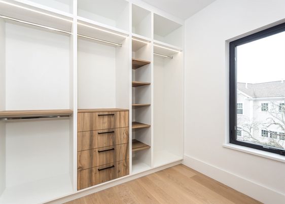 Interior, Walk-in Closets, Wood Texture Flooring