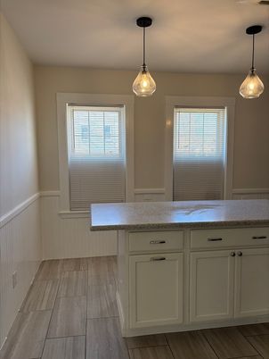 Interior, Pendant Lights, Wood Texture Flooring