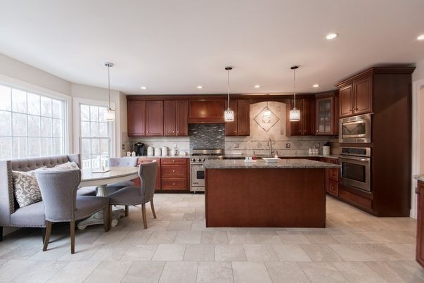Dining room, Interior, Kitchen, Pendant Lights, Recessed Lighting, Stainless Steel Appliances