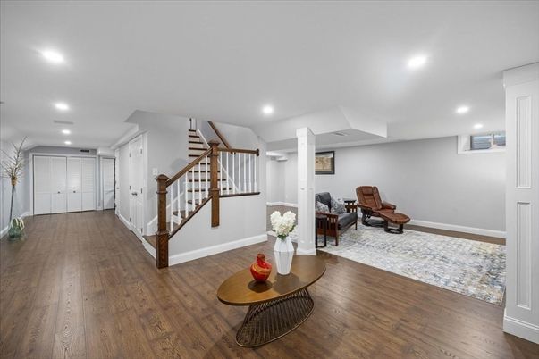 Interior, Living room, Recessed Lighting, Wood Texture Flooring
